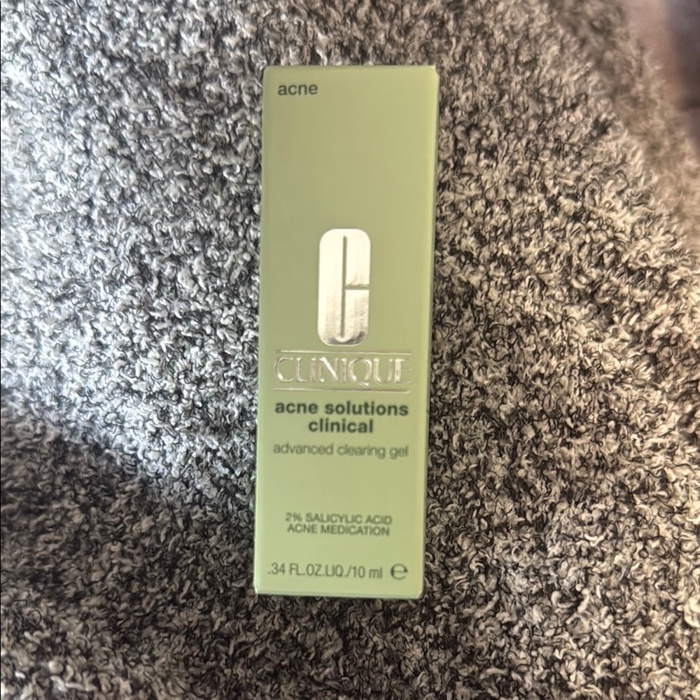Clinique Green Acne & Blemish Skincare Solution